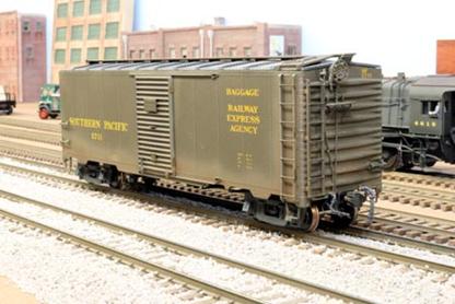 Southern_Pacific_REA_Boxcar_3 small