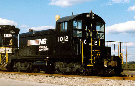 Norfolk_Southern_SW1_1012_2 small