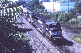 Norfolk_Southern_SD60M_6775_4 small