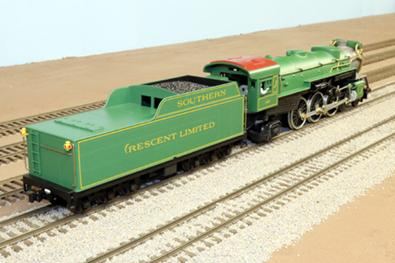 S_Scale_Southern_Railway_Crescent_Limited_4 small