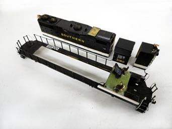 S_Scale_Southern_Railway_GP38-2_5072_9 small